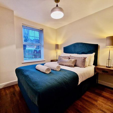 Stylish Luxury Serviced Apartment Next To City Centre With Free Parking - Contractors & Relocators Coventry Dış mekan fotoğraf