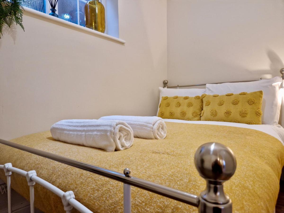 Stylish Luxury Serviced Apartment Next To City Centre With Free Parking - Contractors & Relocators Coventry Dış mekan fotoğraf